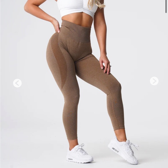 NVGTN Contour Seamless Leggings in Mocha - Picture 2 of 5
